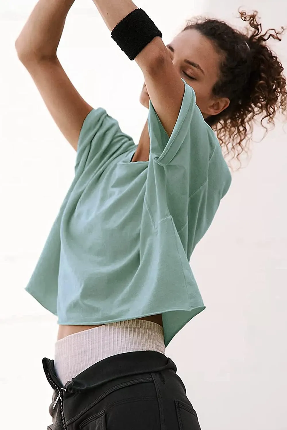 Carpetcom Oversized Workout Shirts for Women Short Sleeve Drop Shoulder Casual Crop Tops Baggy Gym Yoga Athletic Tee