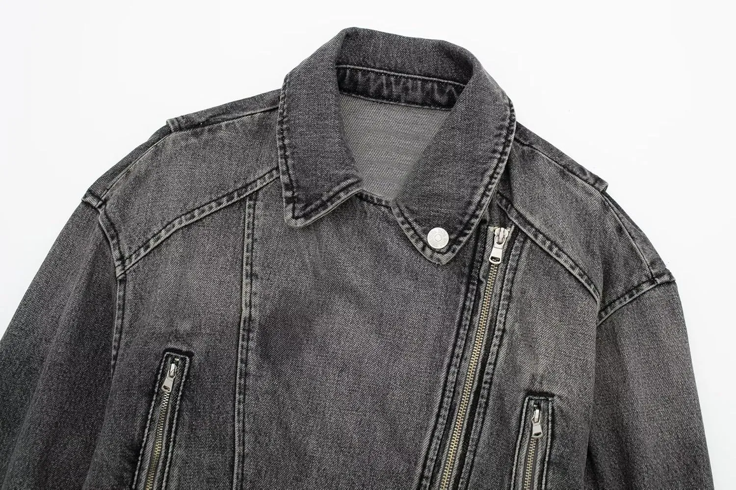 chouyatou Women's Fall Moto Biker Distressed Denim Jacket Boyfriend Casual Belted Short Jean Jacket