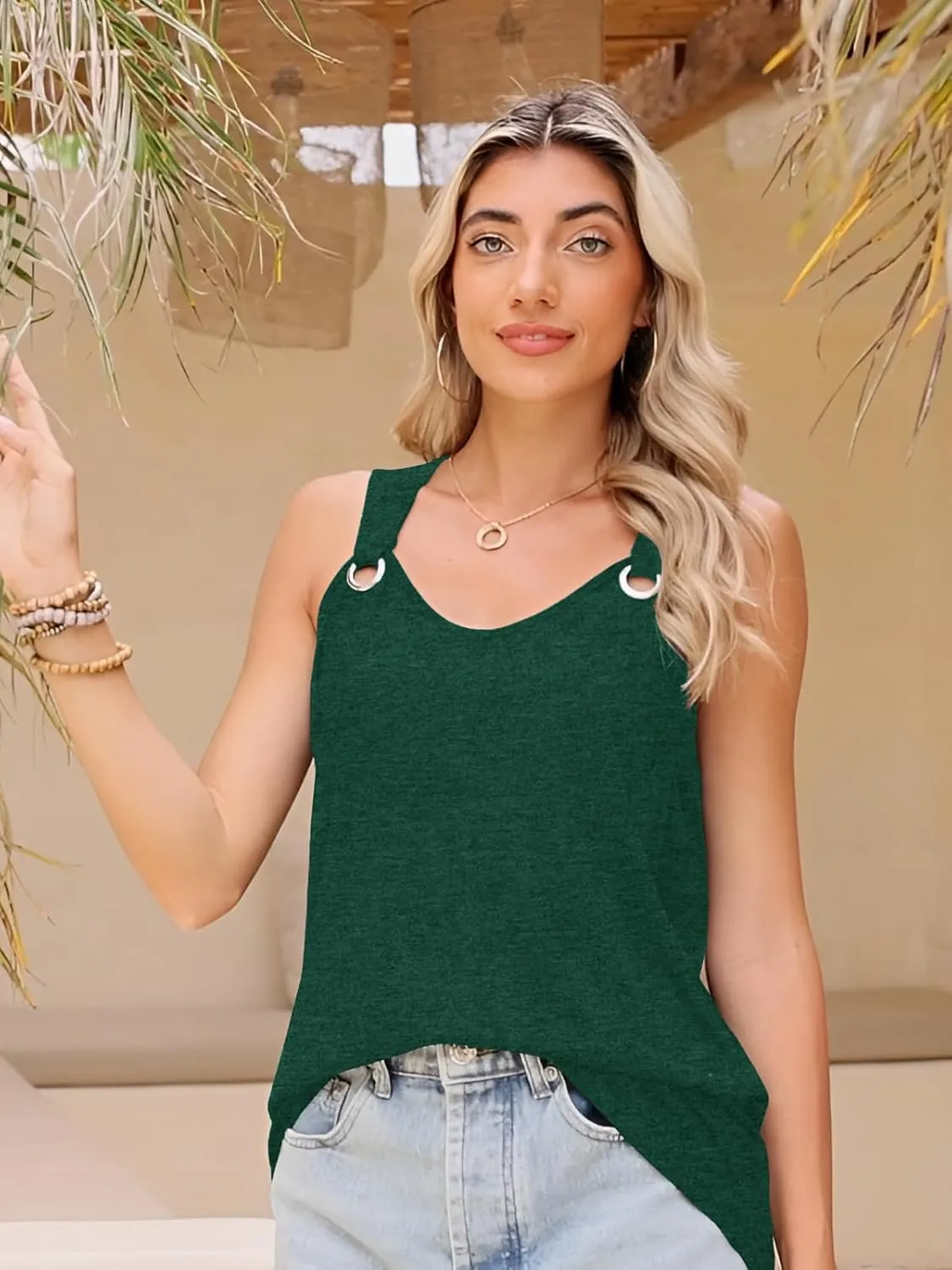 Summer Tank Cute Tops for Women Casual Sleeveless Shirt Loose Fit Scoop Neck Cold Off Shoulder Blouse Casual Tee